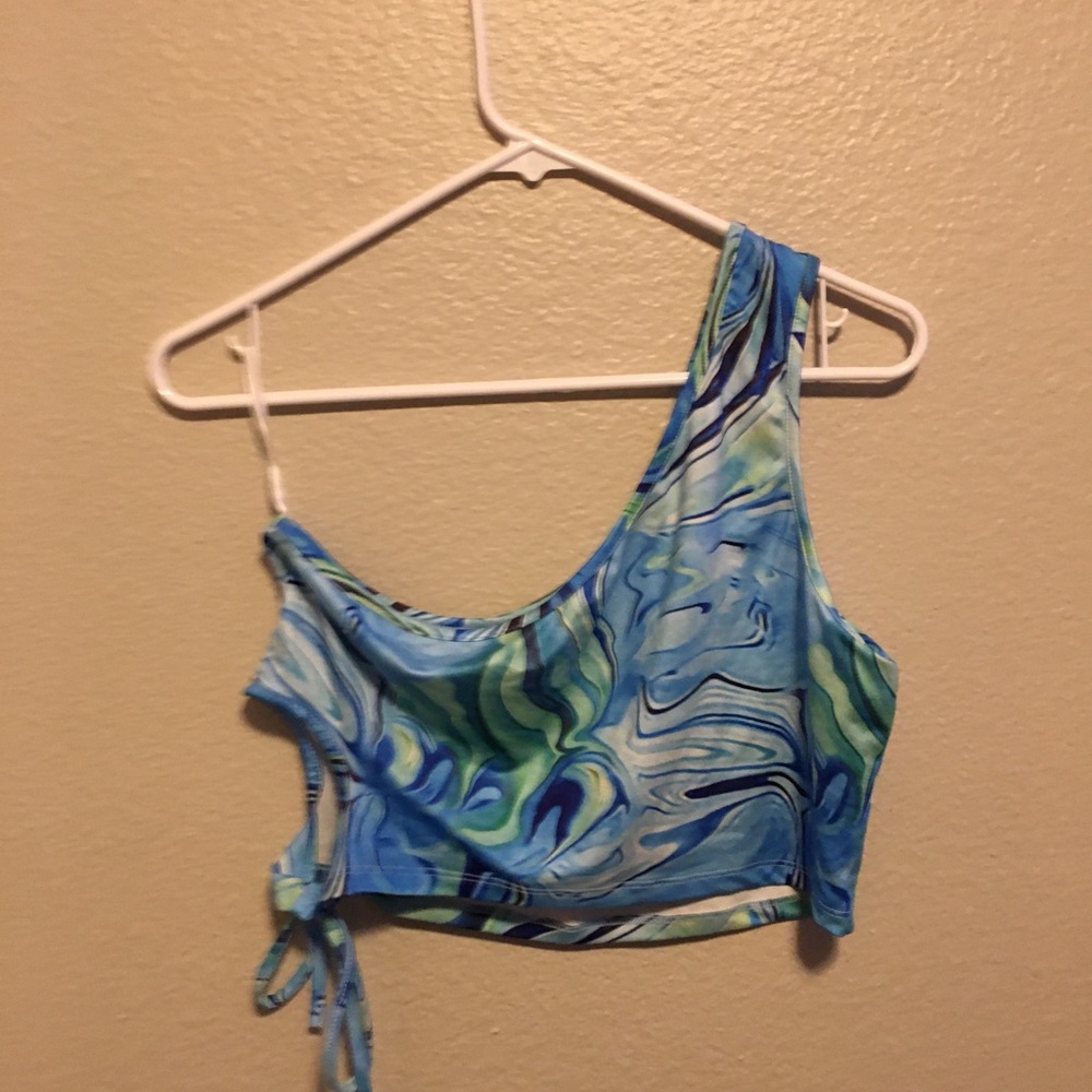 Trippy patterned off the shoulder top